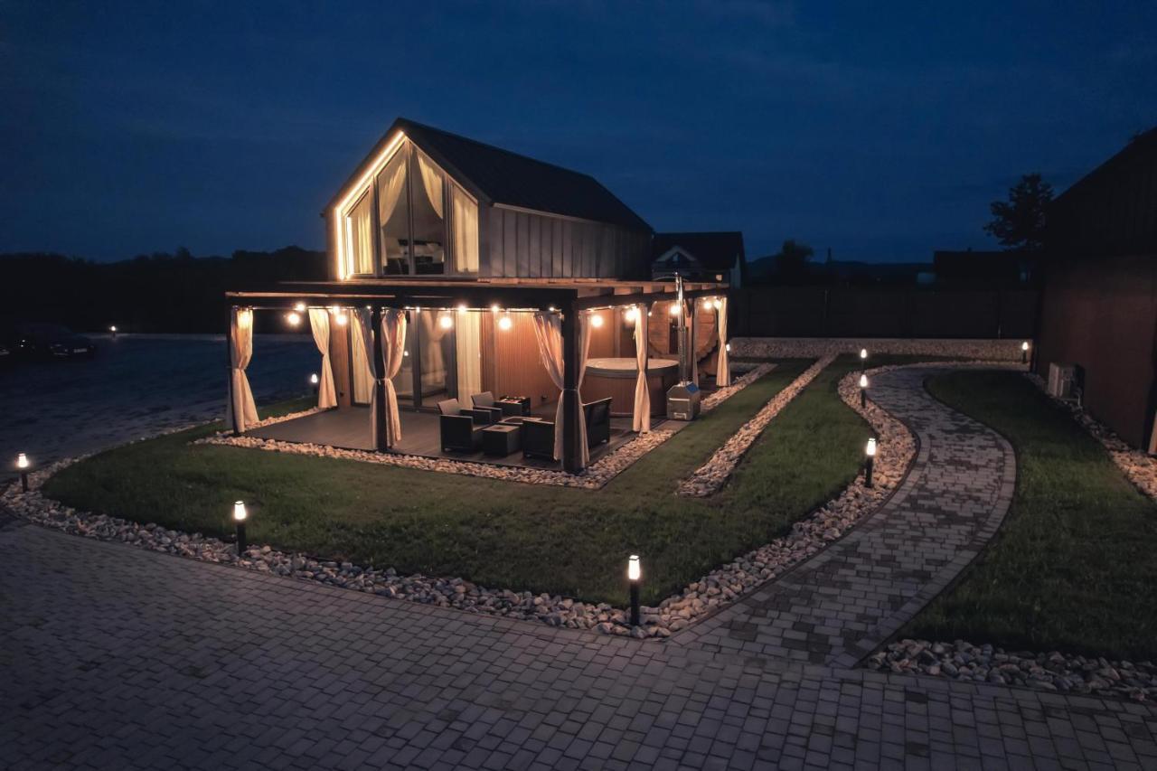 Village Resort Sauna & Jacuzzi & Netflix Tworkowa المظهر الخارجي الصورة