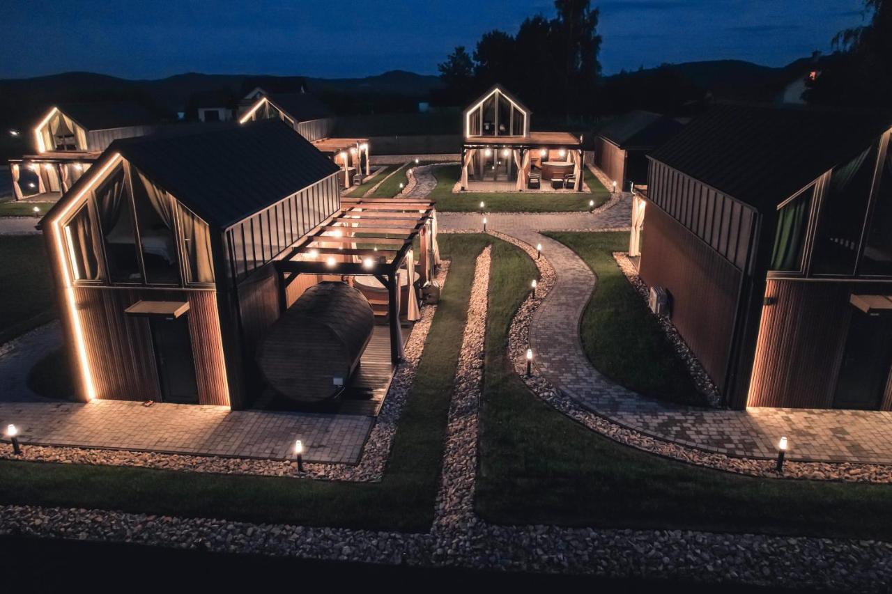 Village Resort Sauna & Jacuzzi & Netflix Tworkowa المظهر الخارجي الصورة