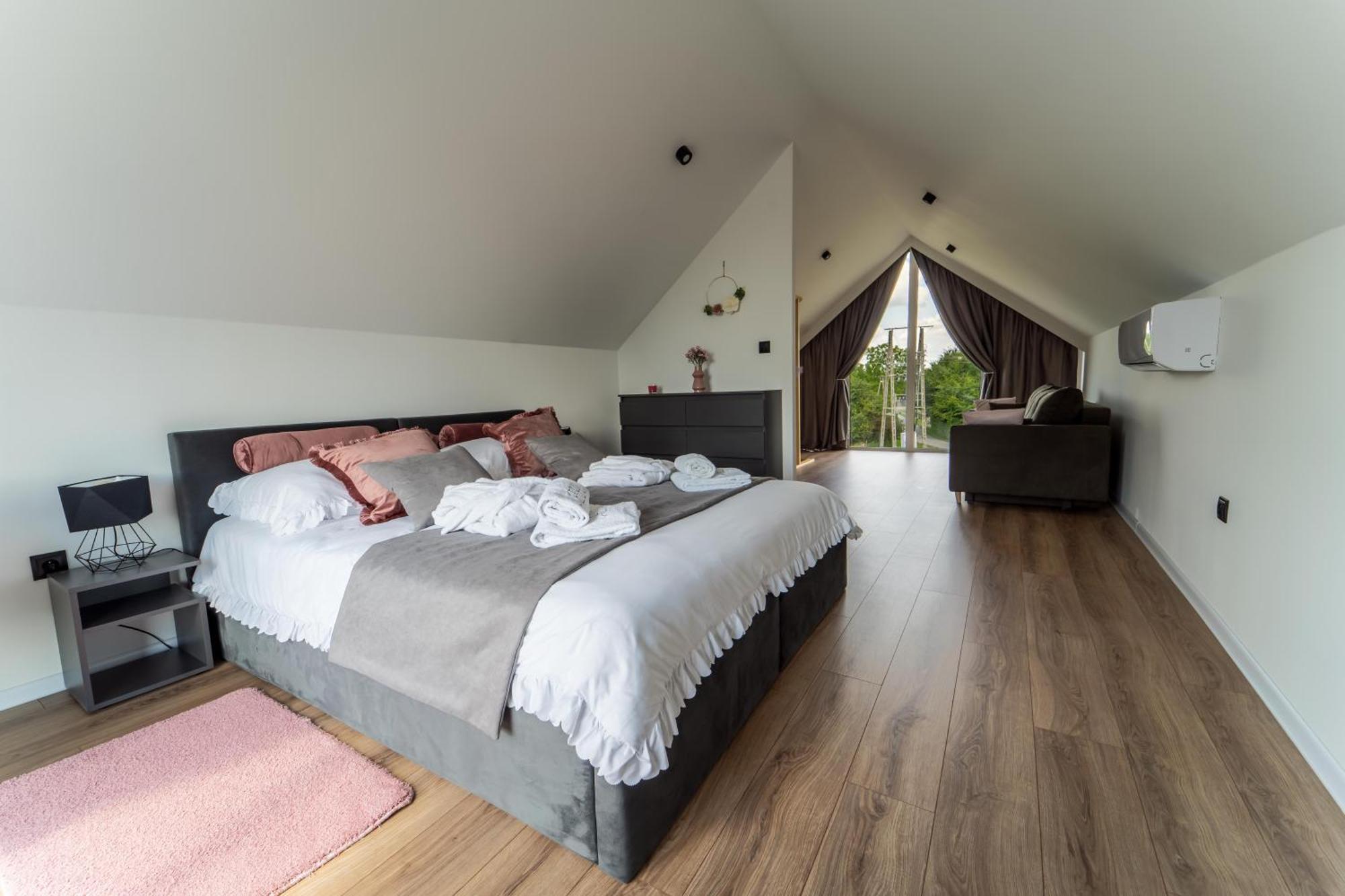 Village Resort Sauna & Jacuzzi & Netflix Tworkowa الغرفة الصورة