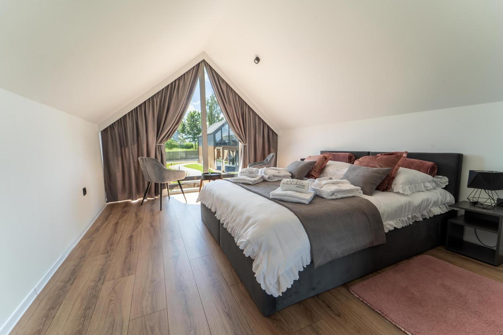Village Resort Sauna & Jacuzzi & Netflix Tworkowa الغرفة الصورة